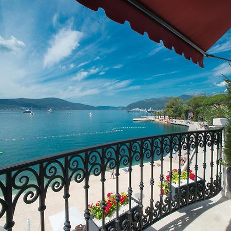 Boutique Hotel La Roche Tivat Exterior photo