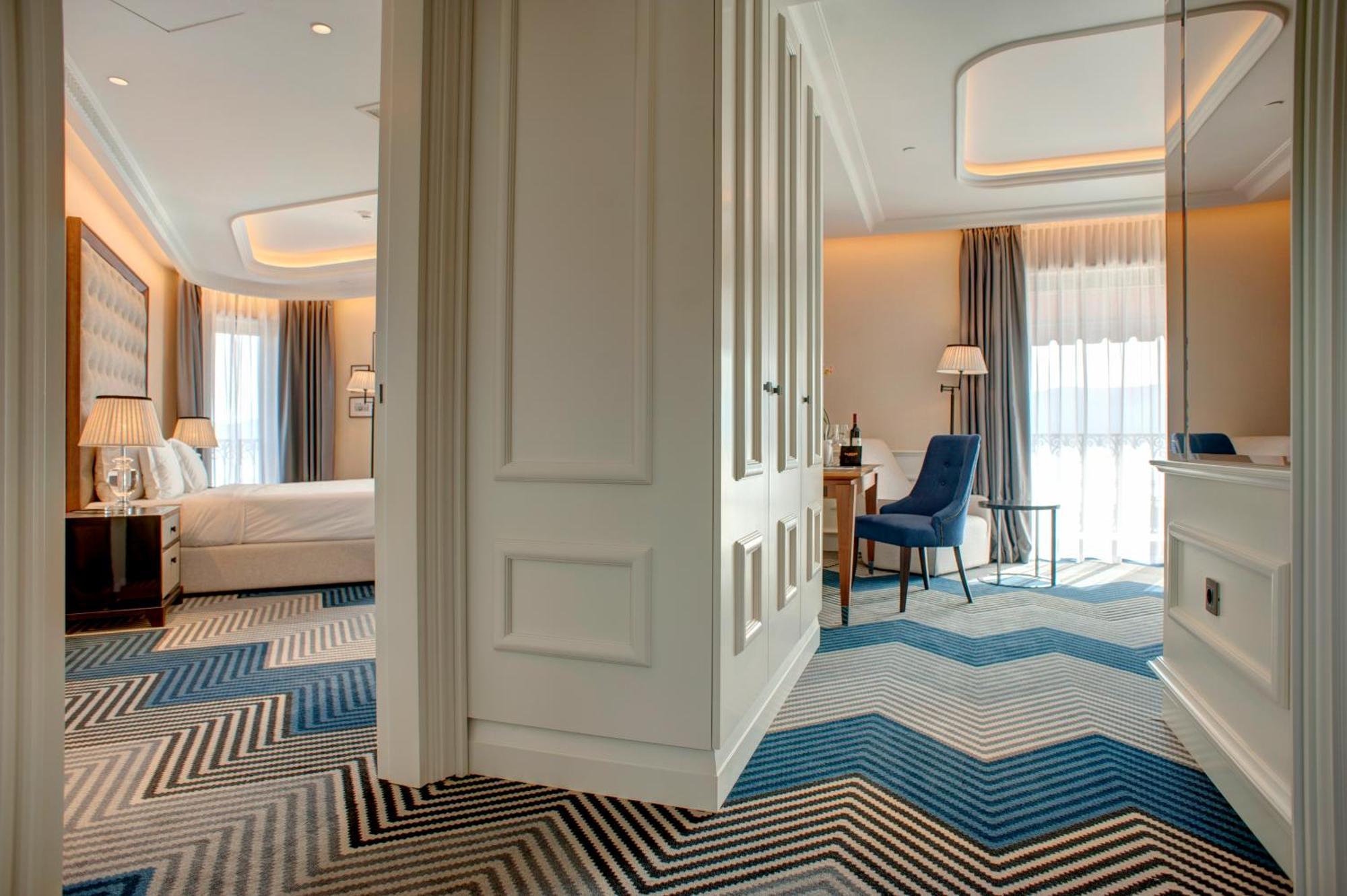 Boutique Hotel La Roche Tivat Exterior photo