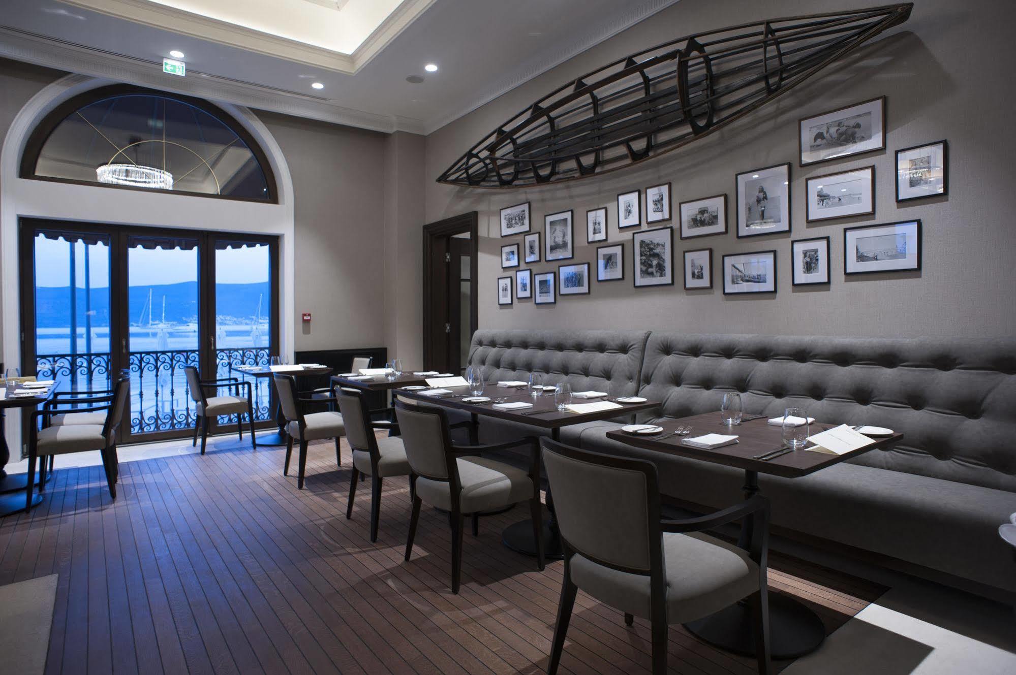 Boutique Hotel La Roche Tivat Exterior photo