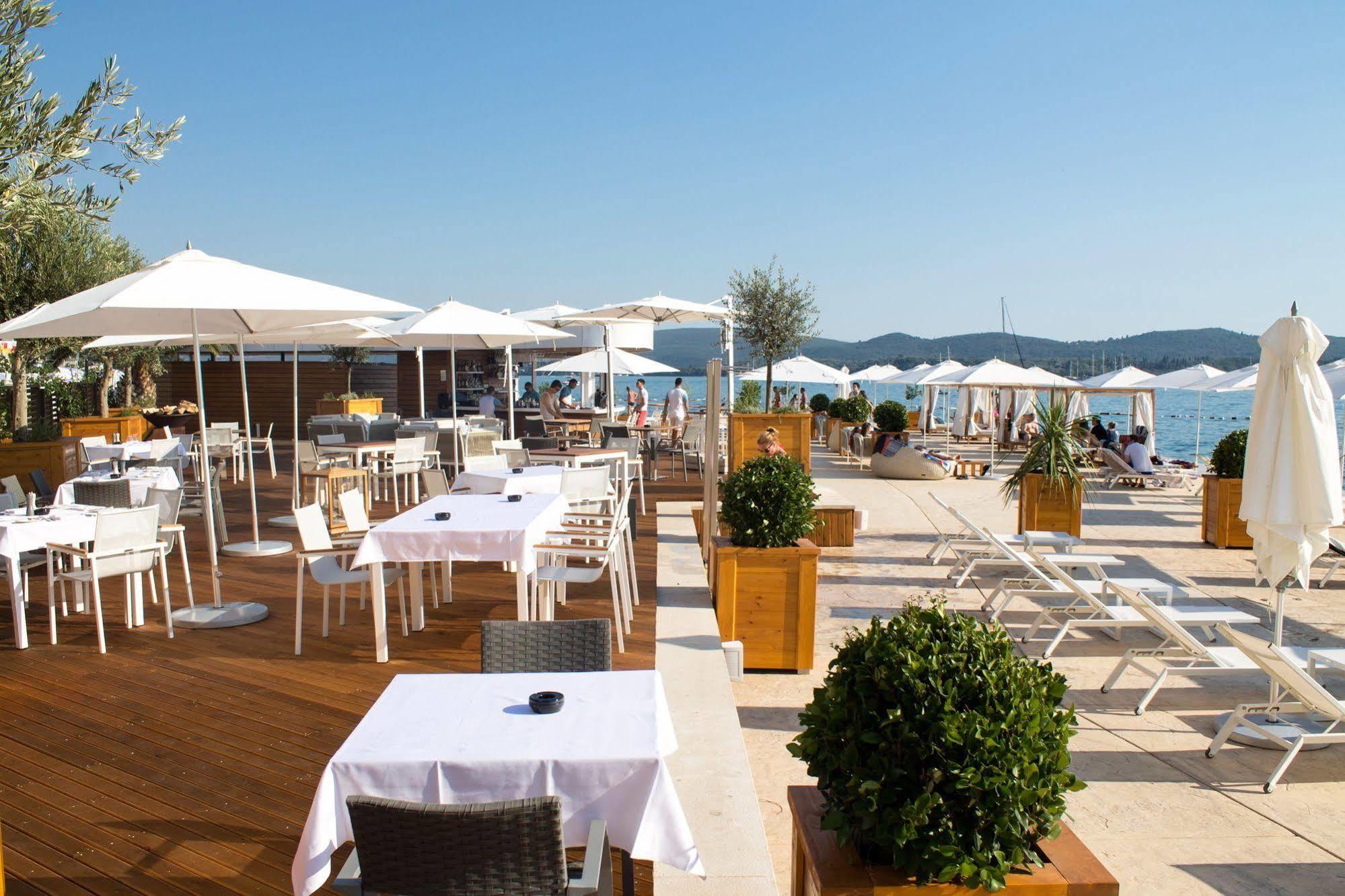 Boutique Hotel La Roche Tivat Exterior photo