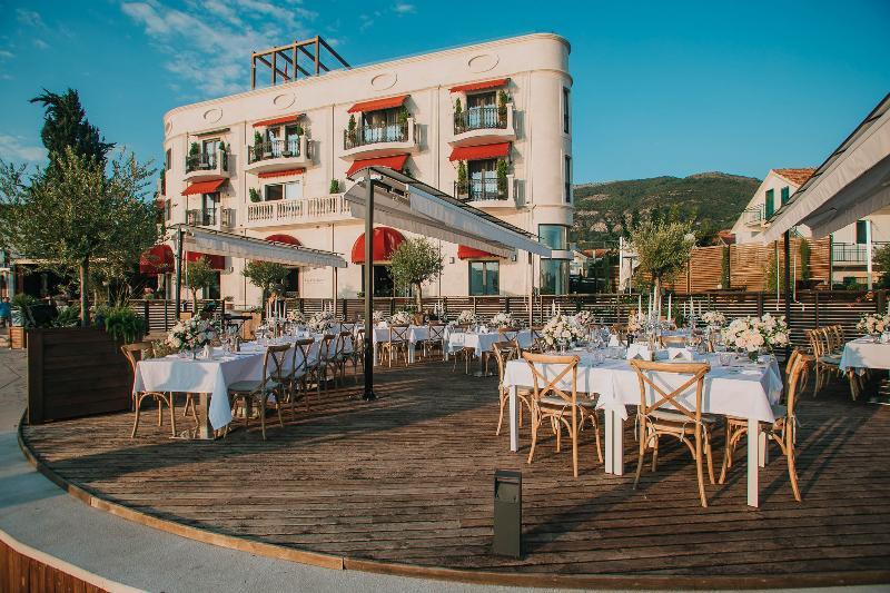 Boutique Hotel La Roche Tivat Exterior photo
