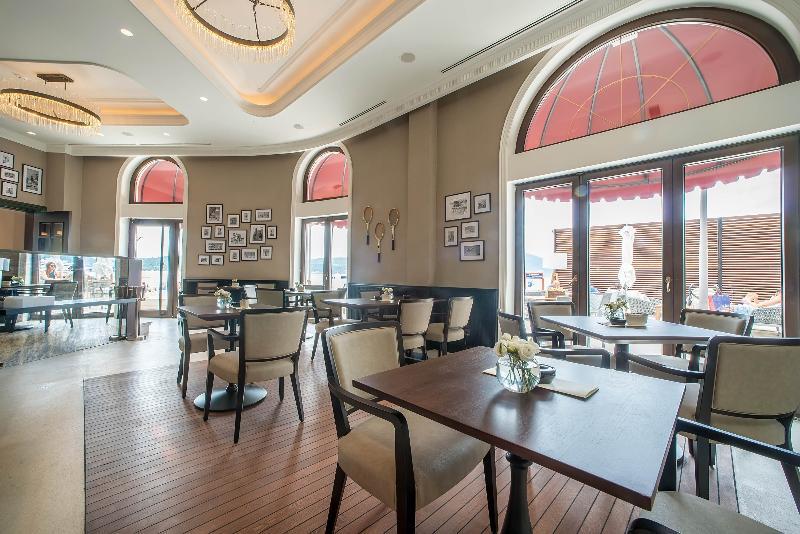 Boutique Hotel La Roche Tivat Exterior photo