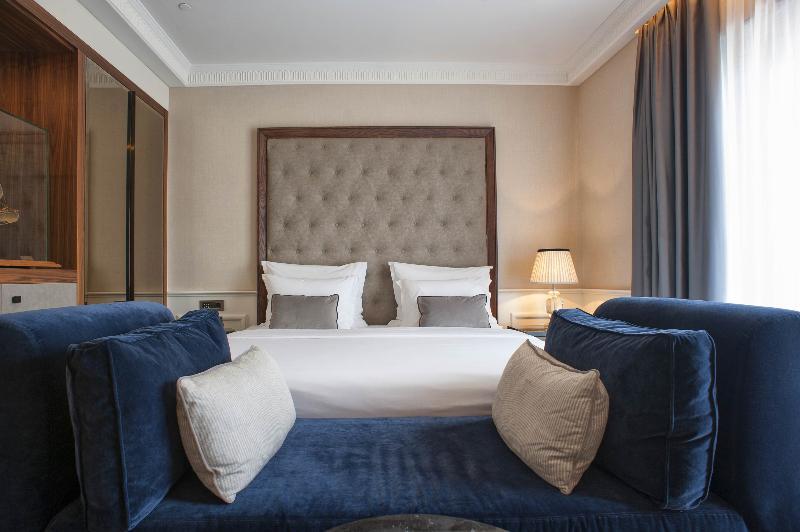 Boutique Hotel La Roche Tivat Exterior photo